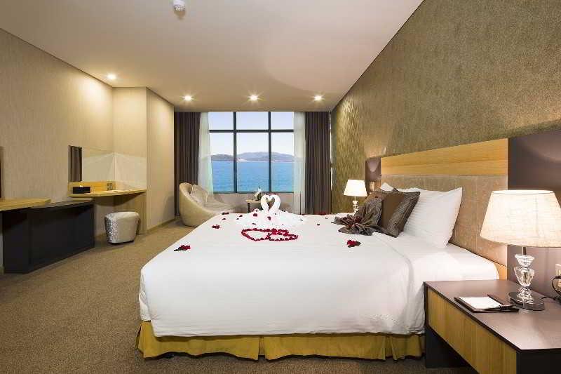 Muong Thanh Luxury Nha Trang Hotel Екстериор снимка