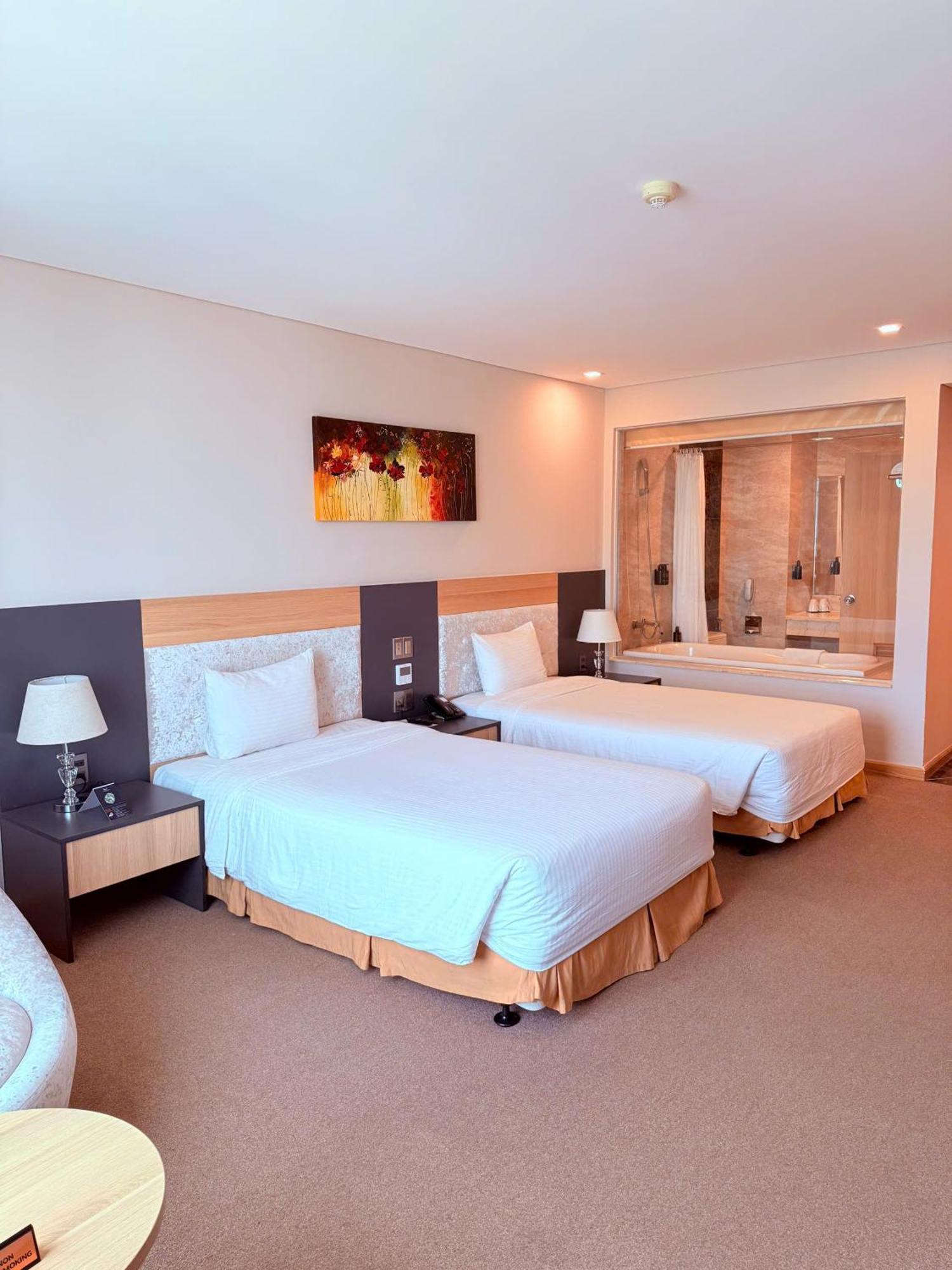 Muong Thanh Luxury Nha Trang Hotel Екстериор снимка